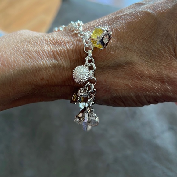 unbranded Jewelry - Sterling silver plated charm bracelet 7.5”